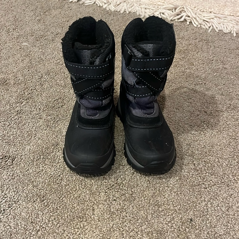 Land’s End black/gray snow boots. Youth size 11